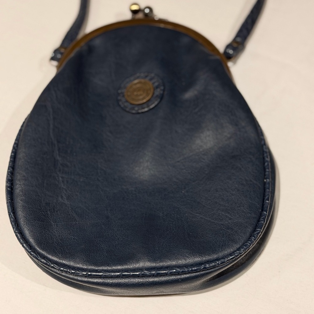 Monique Vintage KISS Lock Faux Leather navy Crossbody Bag